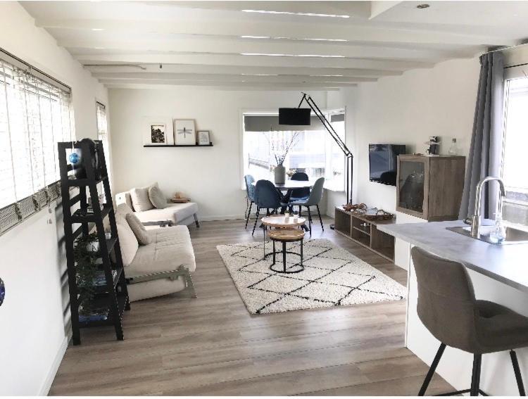 Quiet Waterloft Near Amsterdam And Schiphol Ws17 호텔 알스메르 외부 사진